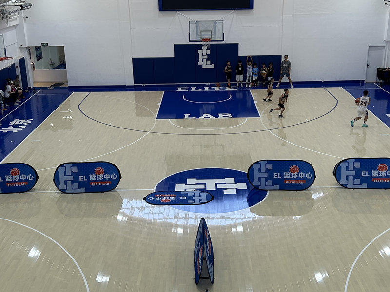 Read more about the article Hardwood Basketball Court: The Gold Standard for Performance and Durability